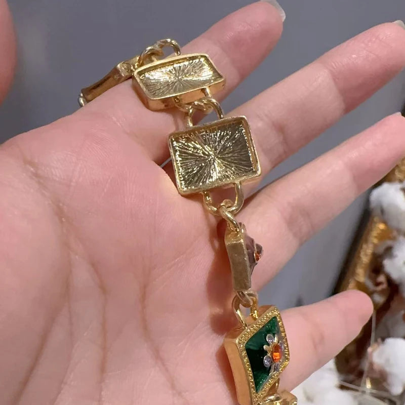 Vintage Jewelry Square Flower Charm Bracelet Antique Gold Color Designer Retro Luxury