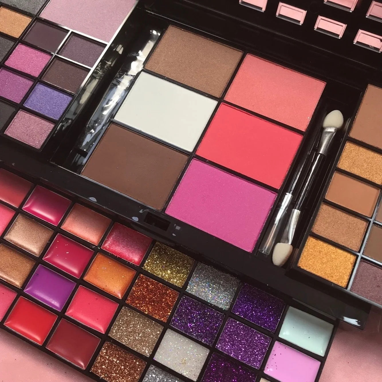 74/78 Colors Eyeshadow Palette Velvet matte and shimmer Long Lasting Easy Makeup Brown Eyeshadow Palette, Pink Eyeshadow Palette