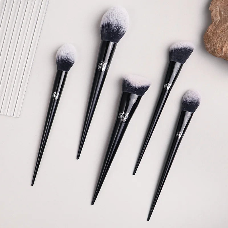Kat Von D  Makeup Brush Set & Kit Foundation Blush Highlight Concealer Powder Sculpting Eyeshadow Brush