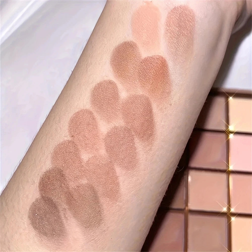 25-Color Eyeshadow Palette in Neutral Gray and Brown Tones