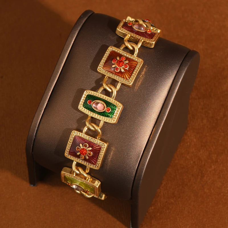 Vintage Jewelry Square Flower Charm Bracelet Antique Gold Color Designer Retro Luxury For Women Trend 2026